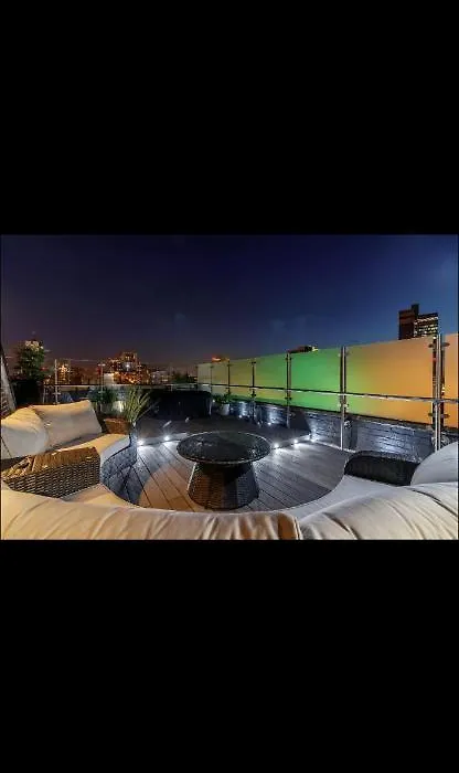 Swan Street Townhouse Hot Tub & Roof Terrace-1